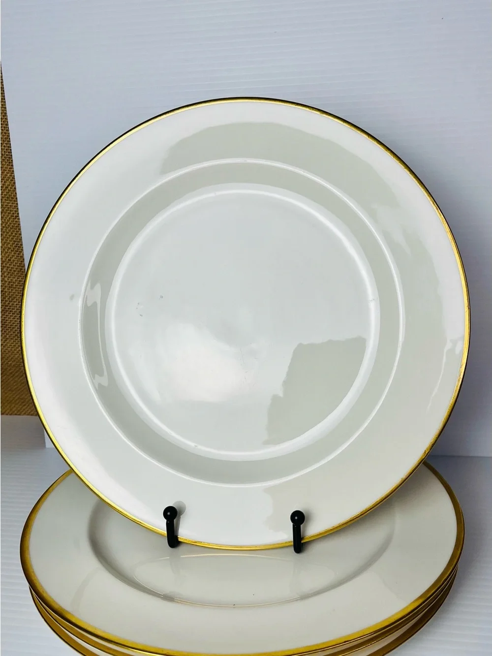 Set Of 4 Vintage Haviland Porcelain Limoges White Dinner Plates with Gold Trim